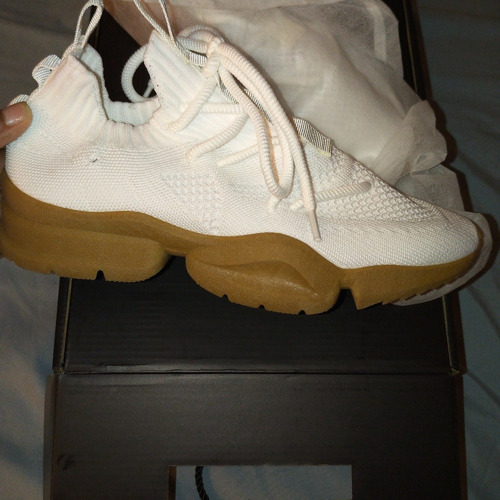 SIA Collective White Gum CV 0.02 sz 7